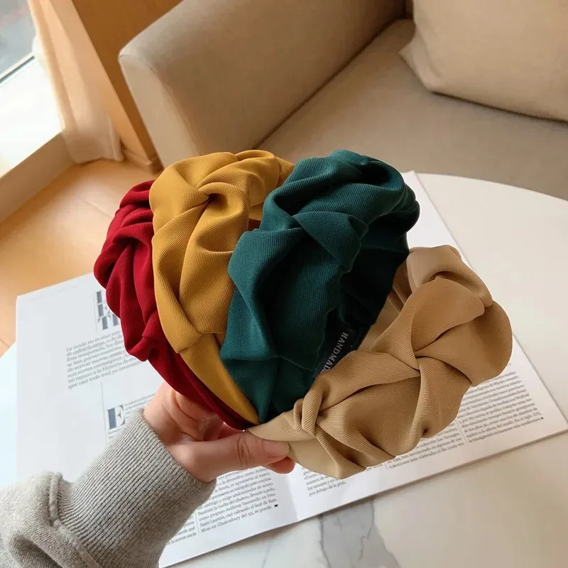 Hair Bands for Women Girls Pleated Wide Edge Solid Simple Headband Simple Vintage Cloth Hair Hoop Washing Face Hair Accessories
Hair Bands for Women Girls Pleated Wide Edge Solid Simple Headband Simple Vintage Cloth Hair Hoop Washing Face Hair Accessories
