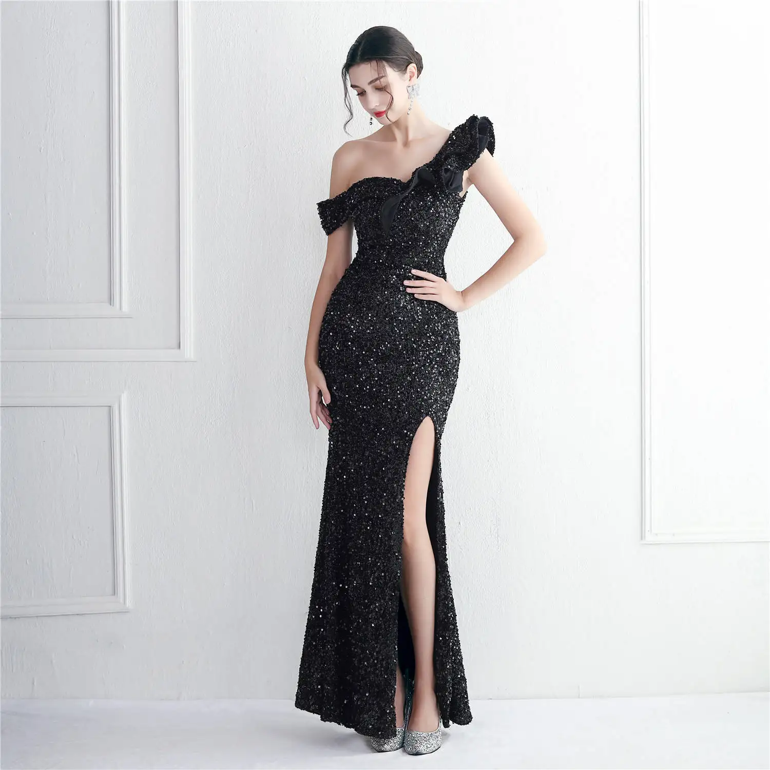 Elegant Women's Off-Shoulder Party Dress Sequins Ruffles Mermaid Split Long Formal Gown Lady Wedding Cocktail Evening Dresses
Elegant Women's Off-Shoulder Party Dress Sequins Ruffles Mermaid Split Long Formal Gown Lady Wedding Cocktail Evening Dresses