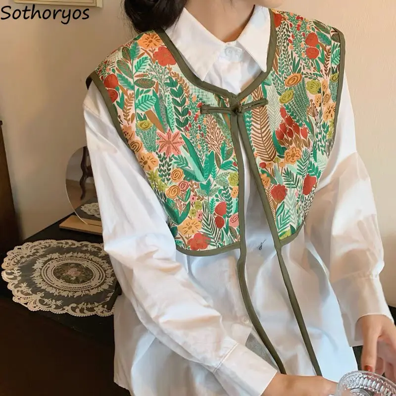 Женский короткий жилет с вышивкой, винтажное пальто на шнуровке, уличная одежда для девочек, универсальная модная классическая женская одежда без рукавов 
Женский короткий жилет с вышивкой, винтажное пальто на шнуровке, уличная одежда для девочек, универсальная модная классическая женская одежда без рукавов