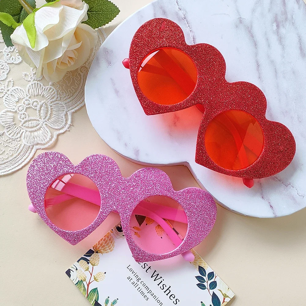 Valentines Day Heart Shaped Sunglasses Women Fashion Love Heart Sun Glasses for Wedding Decor Bachelor Party Photo Props
Valentines Day Heart Shaped Sunglasses Women Fashion Love Heart Sun Glasses for Wedding Decor Bachelor Party Photo Props