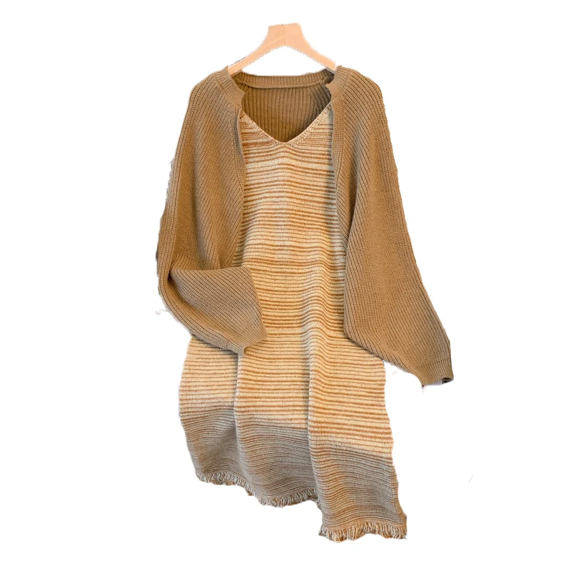 Autumn Winter Elegant Two-piece Set For Women 2023 Knit Cardigan Top And Striped Sling Dress Female 4XL Casual Slim Fashion Suit
Autumn Winter Elegant Two-piece Set For Women 2023 Knit Cardigan Top And Striped Sling Dress Female 4XL Casual Slim Fashion Suit