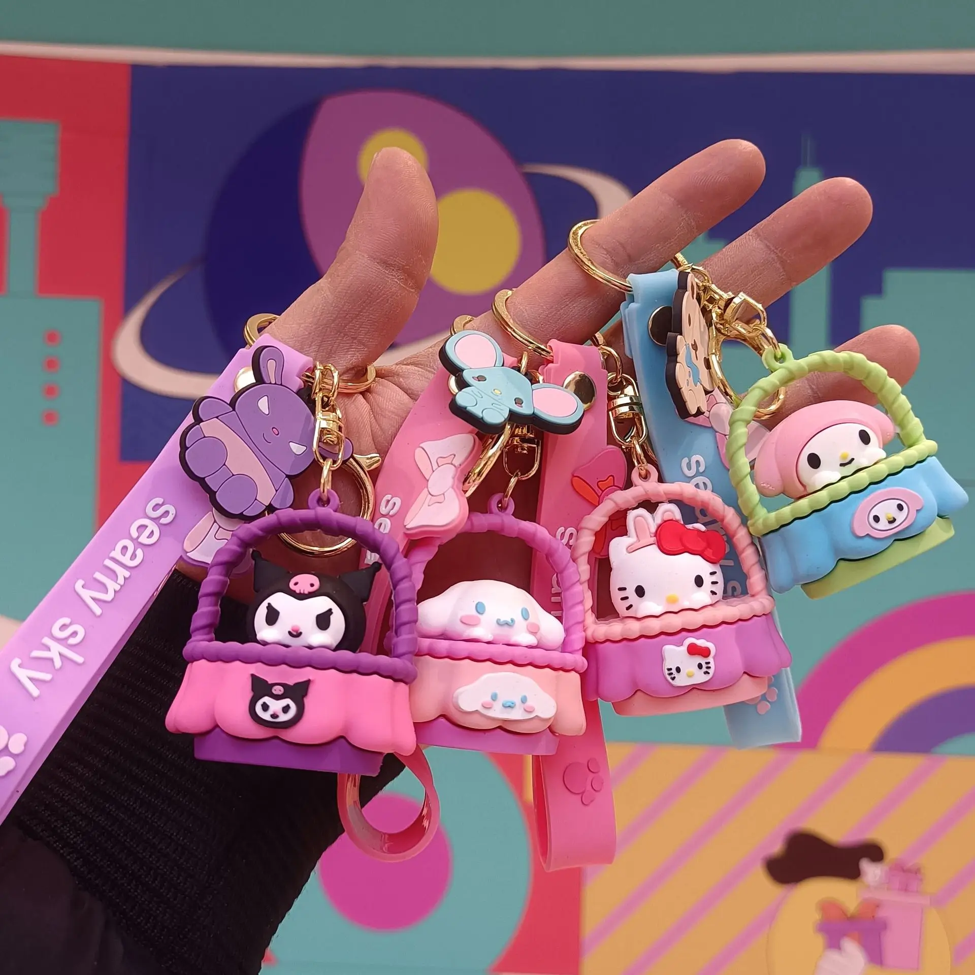 Sanrio Цветочная корзина, искусственное украшение Hello Kitty Kuromi, аниме, подвеска MyMelody, фигурка, Пряжка для ключей, украшение сумки
Sanrio Цветочная корзина, искусственное украшение Hello Kitty Kuromi, аниме, подвеска MyMelody, фигурка, Пряжка для ключей, украшение сумки