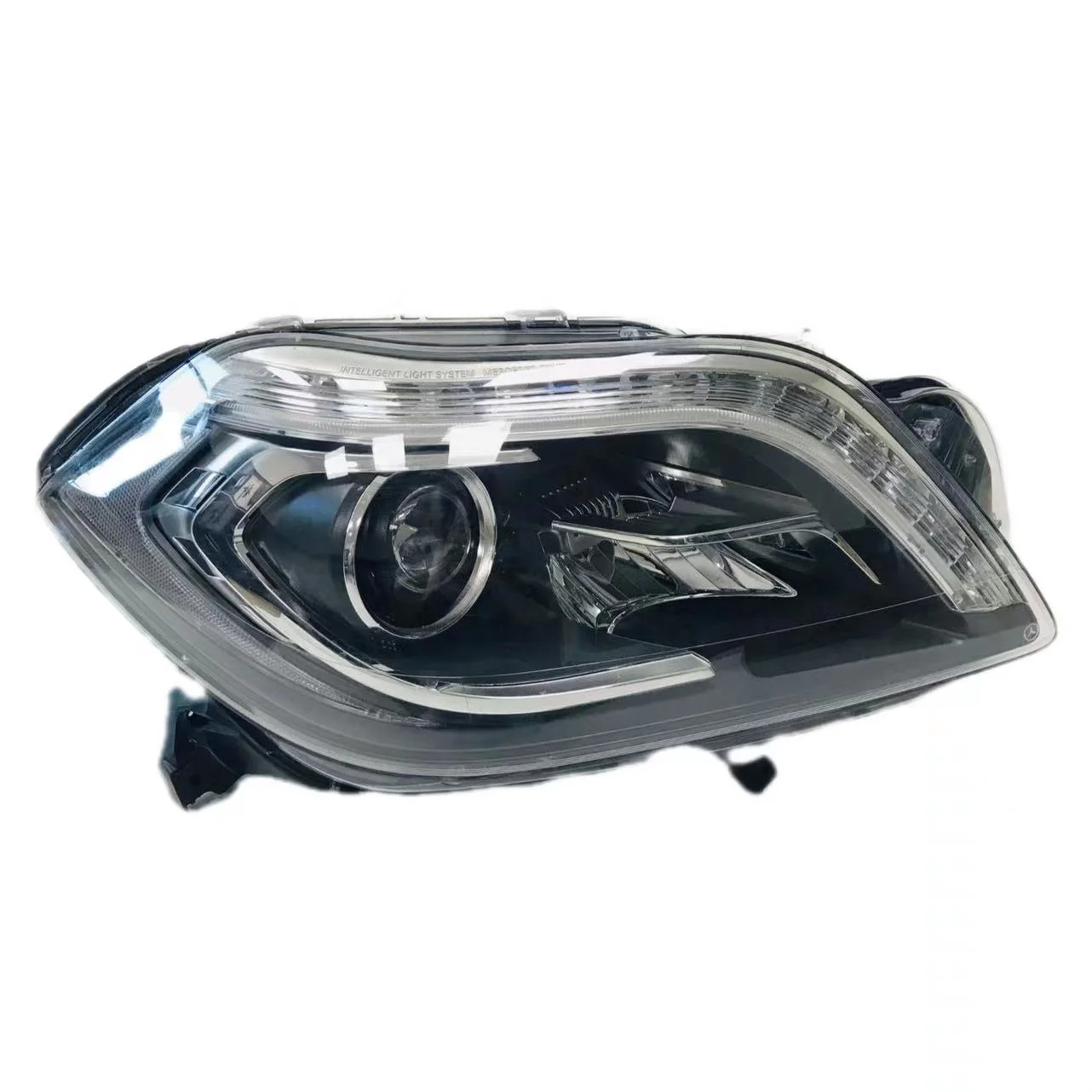 Автомобильные фары, подходящие для Mercedes-Benz 2013-2015 GL166 GL450, фары hid xenon, б/у оригинальные
Автомобильные фары, подходящие для Mercedes-Benz 2013-2015 GL166 GL450, фары hid xenon, б/у оригинальные