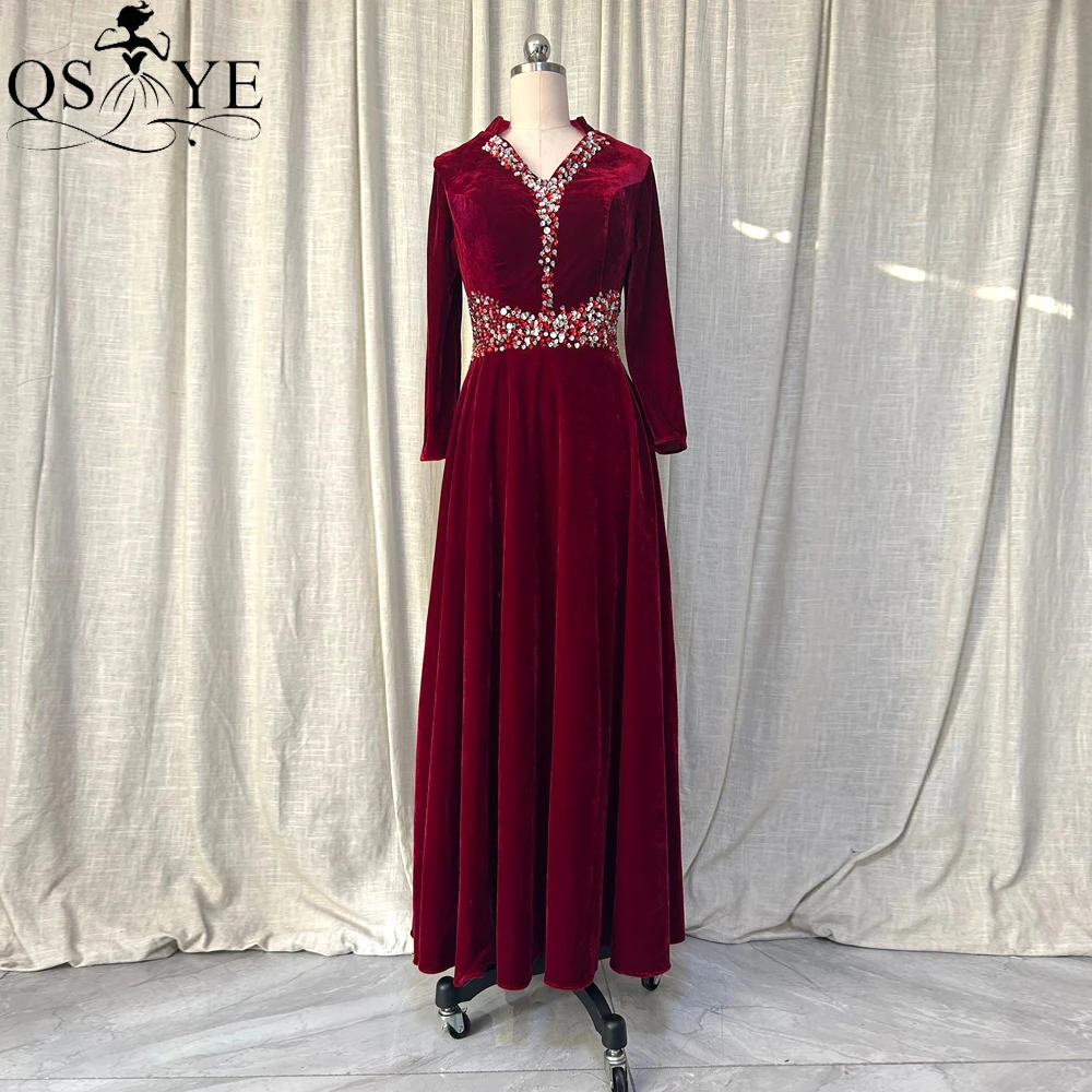 

Vintage Burgundy Velvet Evening Dresses V Neck Queen Neck Long Sleeves Prom Gown Puffy A line Beaded Women Velour Party Dress