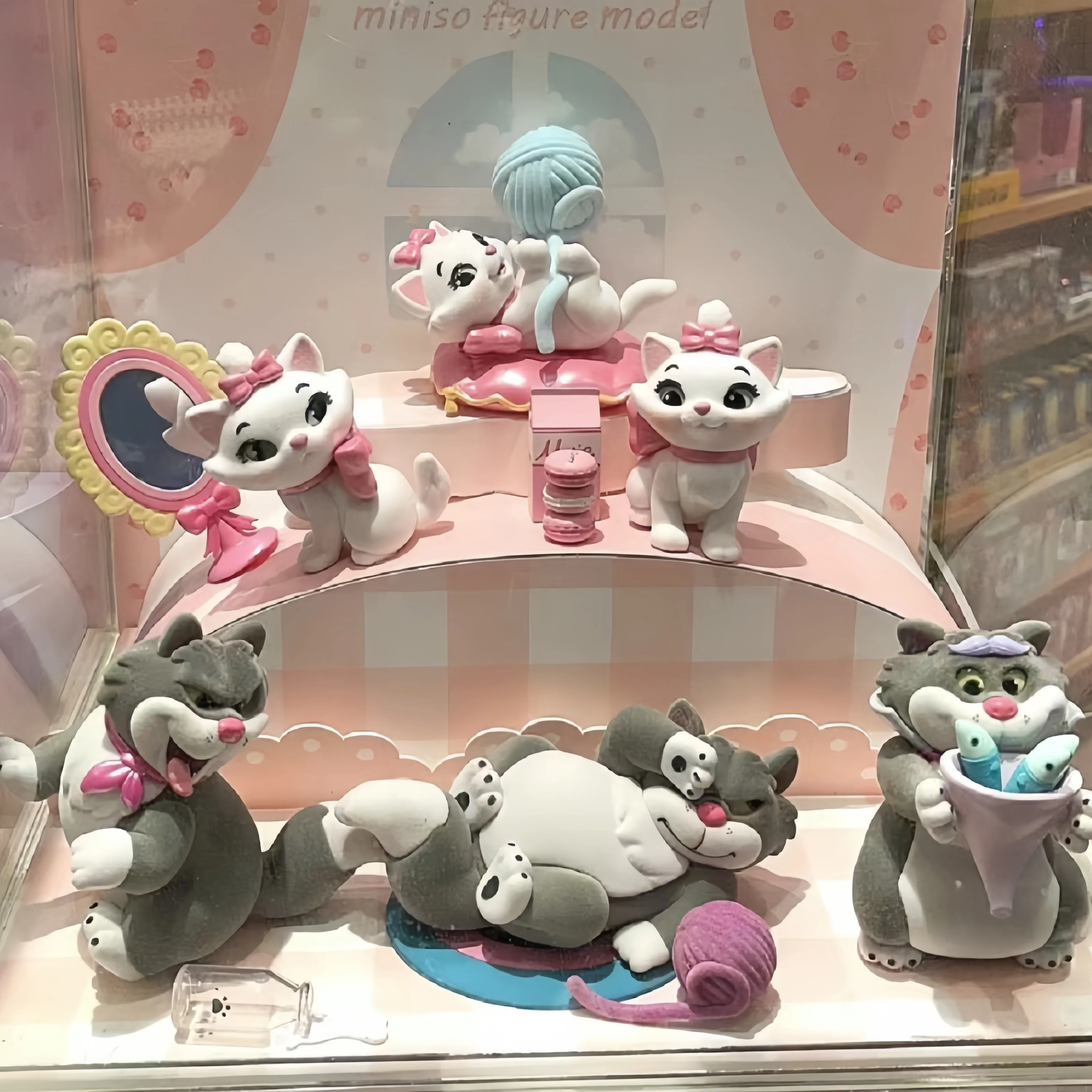 Miniso диснеевские люциферы мари, кошка, статуэтка, милая аниме таинственная коробка сюрпризов, игрушки, пушистая кошка, угадай, сумка, игрушки, рождественские подарки
Miniso диснеевские люциферы мари, кошка, статуэтка, милая аниме таинственная коробка сюрпризов, игрушки, пушистая кошка, угадай, сумка, игрушки, рождественские подарки