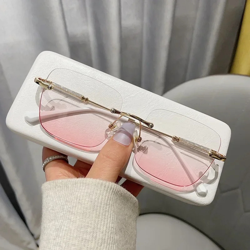 Blade-colored Eyeglasses Frame Anti-radiation Anti-blue Light Eye Lightening Artifact Eye Protection Flat Frame Female
Blade-colored Eyeglasses Frame Anti-radiation Anti-blue Light Eye Lightening Artifact Eye Protection Flat Frame Female