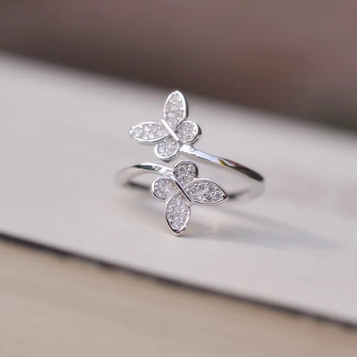 Micro-inlaid zircon double butterfly ring women's open ring ring accessories Korean version wholesale
Micro-inlaid zircon double butterfly ring women's open ring ring accessories Korean version wholesale