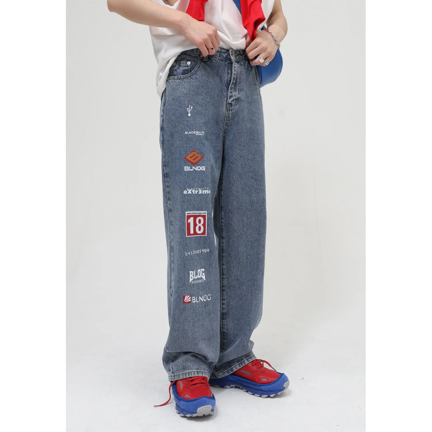 High Quality Men New Korean Loose Letter Printing Design Straight Casual Jeans Men
High Quality Men New Korean Loose Letter Printing Design Straight Casual Jeans Men