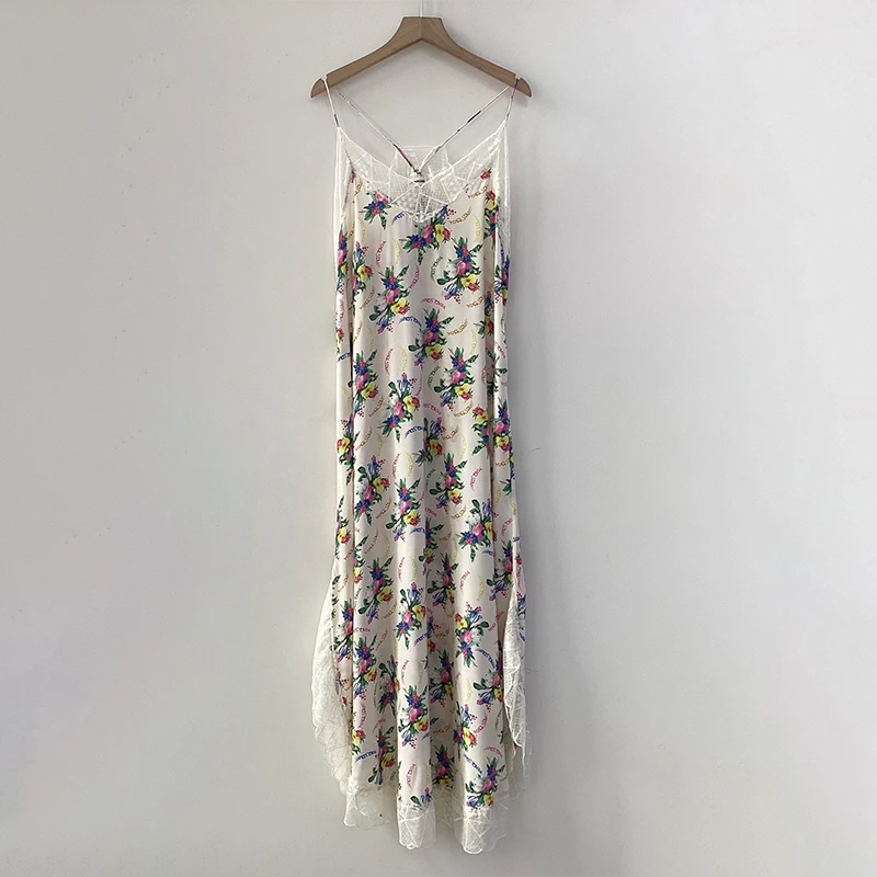 Zadig Sexy Dresses Women Chic V-Neck Summer Slip Skirt Female Classic Colourful Lace Dress Floral Patchwork Rayon Backless Robes
Zadig Sexy Dresses Women Chic V-Neck Summer Slip Skirt Female Classic Colourful Lace Dress Floral Patchwork Rayon Backless Robes