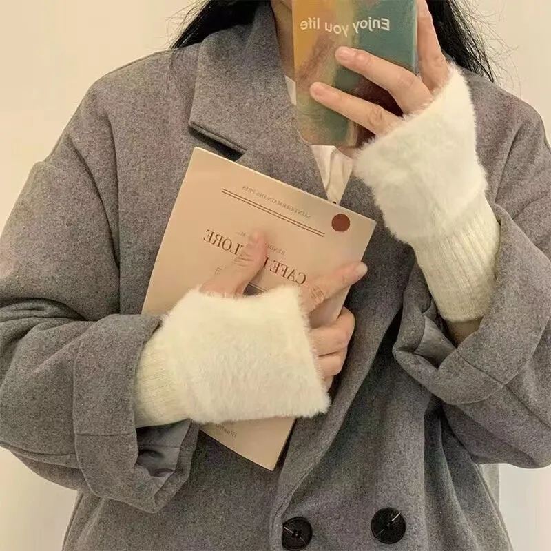 Winter Autumn Women Gloves Solid Color Soft Plush Fingerless Gloves Thicken Furry Hand Warmer Knitting Mittens Glove Women Luvas
Winter Autumn Women Gloves Solid Color Soft Plush Fingerless Gloves Thicken Furry Hand Warmer Knitting Mittens Glove Women Luvas