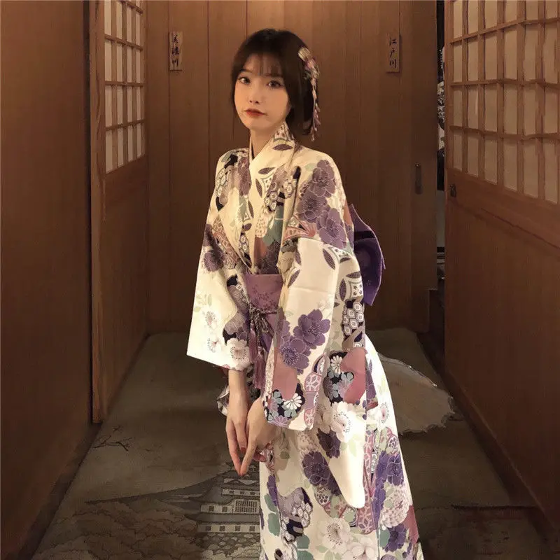 2024 japanese style kimono robe improves japanese kimono retro photography long purple clothing women floral kimono robe
2024 japanese style kimono robe improves japanese kimono retro photography long purple clothing women floral kimono robe