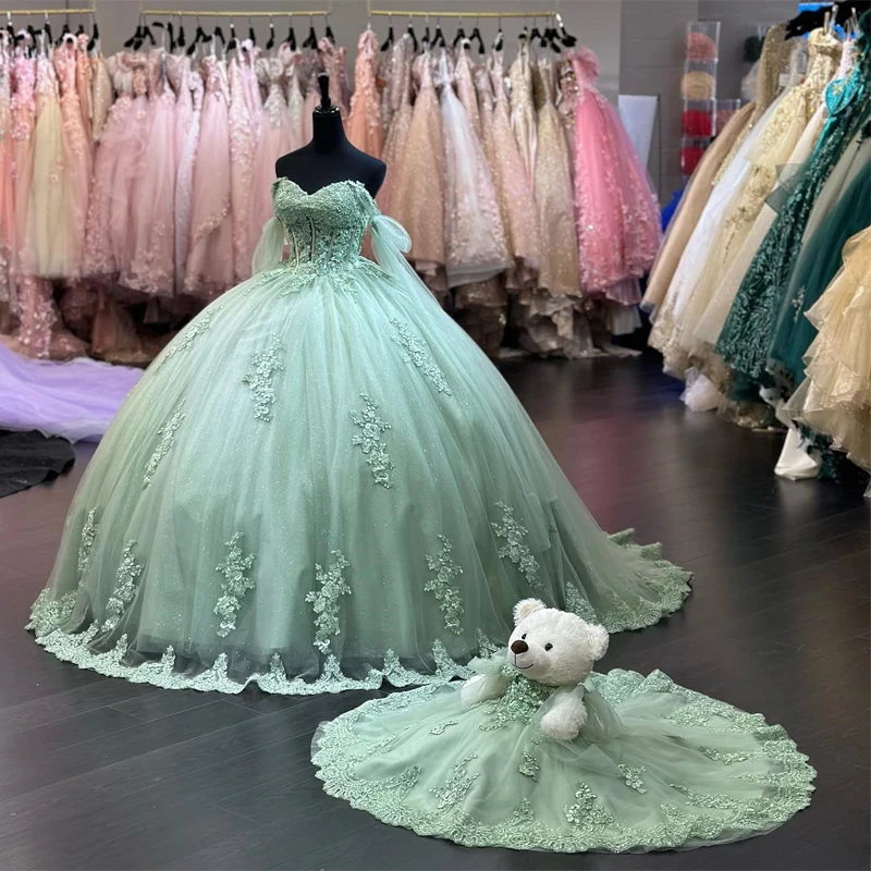 ANGELSBRIDEP Sage Green Quinceanera Dresses Ball Gown Lace Appliques With Cape Sweet 16 Dress Vestidos De 15 Años Prom Dress
ANGELSBRIDEP Sage Green Quinceanera Dresses Ball Gown Lace Appliques With Cape Sweet 16 Dress Vestidos De 15 Años Prom Dress