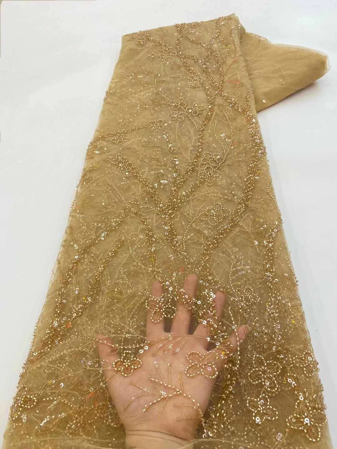 High Quality Fashion African Tulle Embroidery Beaded Lace Fabric With Sequin For Wedding Dress Party Sewing
High Quality Fashion African Tulle Embroidery Beaded Lace Fabric With Sequin For Wedding Dress Party Sewing
