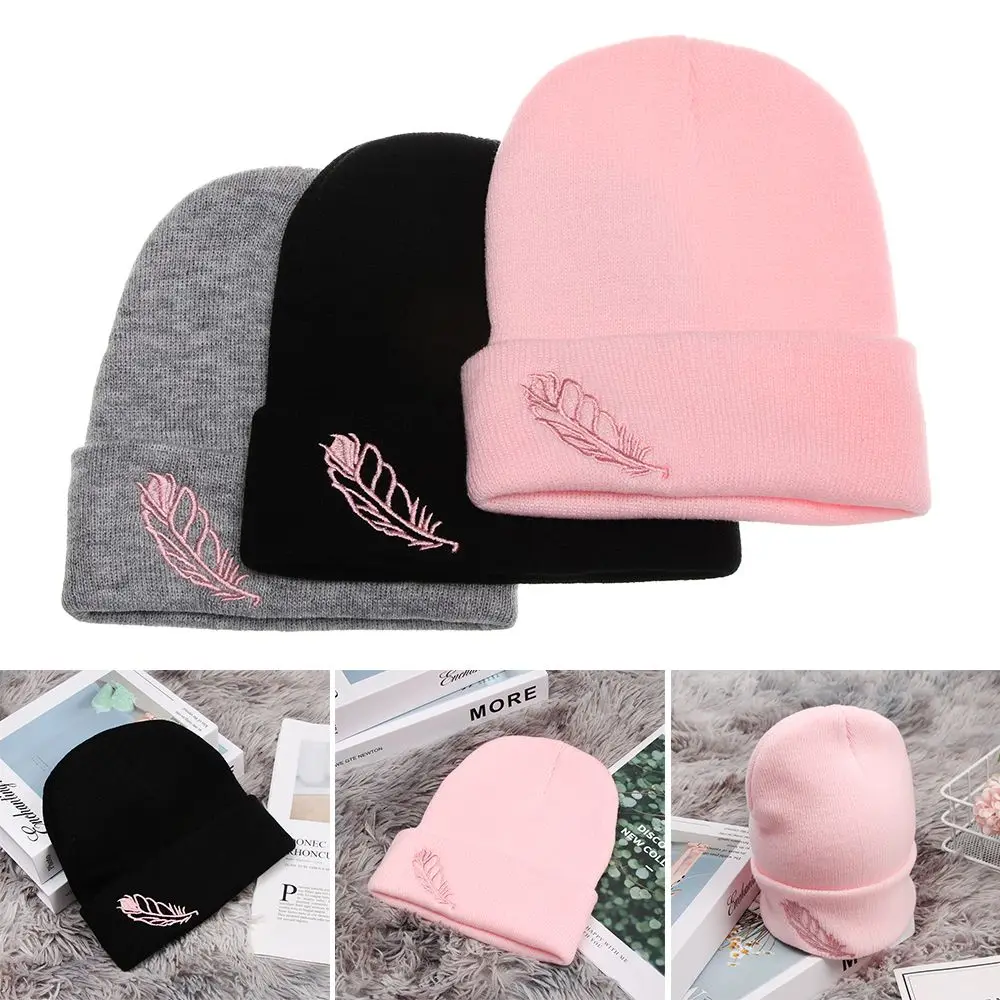 High Quality Snow Leaf Knit Hat Autumn Skullies Knitted Cap Warm Hats Women's Cotton Beanies Feather Embroidery Hats
High Quality Snow Leaf Knit Hat Autumn Skullies Knitted Cap Warm Hats Women's Cotton Beanies Feather Embroidery Hats