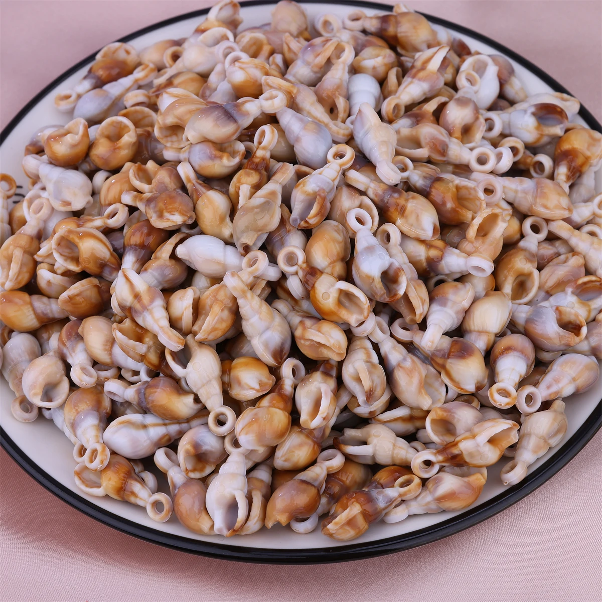 10pcs 24*9 acrylic simulated conch perforation hanging diy bracelet pendant earrings jewelry accessories materials
10pcs 24*9 acrylic simulated conch perforation hanging diy bracelet pendant earrings jewelry accessories materials