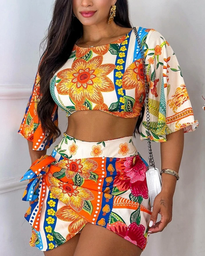 

Two Piece Set Women Outfit 2024 Summer Floral Print Round Neck Half Sleeve Crop Top & Casual Tied Detail Daily Mini Skirt Set