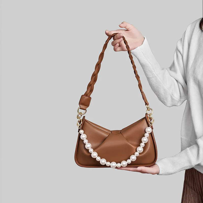 Emperor Paul Women's Bag Genuine Leather 2022 New Style Autumn and Winter Underarm Pearl Cloud Pleated Shoul
Emperor Paul Women's Bag Genuine Leather 2022 New Style Autumn and Winter Underarm Pearl Cloud Pleated Shoul