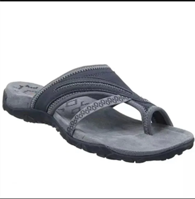 Women's Slippers 2022 Summer Comfort Plus Size Beach Slippers Women Closed Toe Outdoor Flat Sandals Women Casual Slippers 
Women's Slippers 2022 Summer Comfort Plus Size Beach Slippers Women Closed Toe Outdoor Flat Sandals Women Casual Slippers