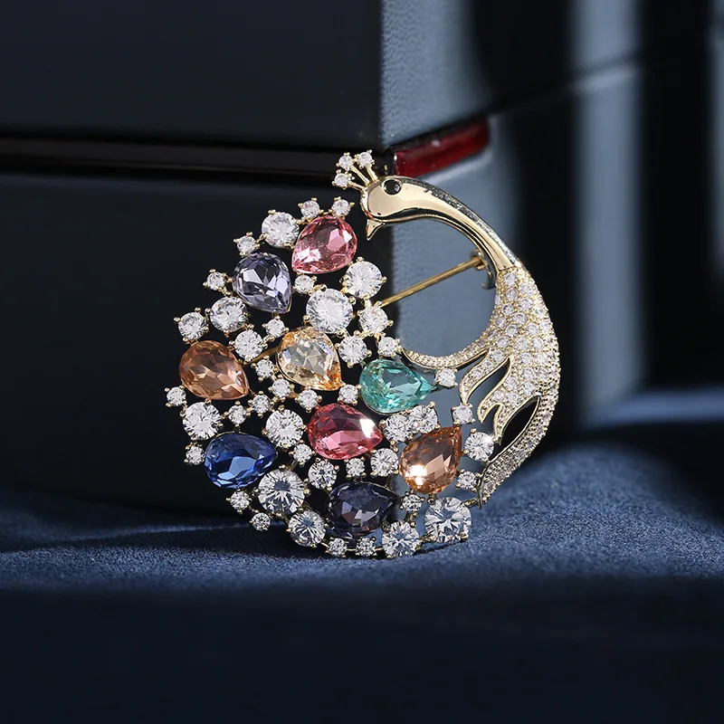 Korean Grade AAA Zircon Animal Brooches Elegant Temperament Peacock Phoenix Broochpins Crystal Zircon Woman Coat Accessories
Korean Grade AAA Zircon Animal Brooches Elegant Temperament Peacock Phoenix Broochpins Crystal Zircon Woman Coat Accessories