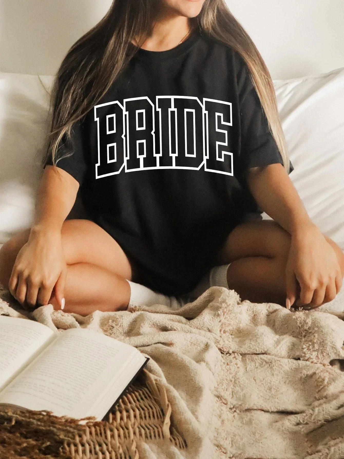 Bride T-shirt Women's Plus 'Bride' Letter Print Round Neck Slight Tops Round Neck Oversized Short Sleeve Breathable Leisure Tee
Bride T-shirt Women's Plus 'Bride' Letter Print Round Neck Slight Tops Round Neck Oversized Short Sleeve Breathable Leisure Tee