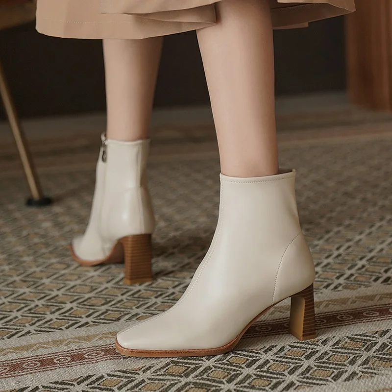 White square-toe boots women's high heels off-white ankle boots super soft sheepskin and fleece square heel women's boots 4629
White square-toe boots women's high heels off-white ankle boots super soft sheepskin and fleece square heel women's boots 4629