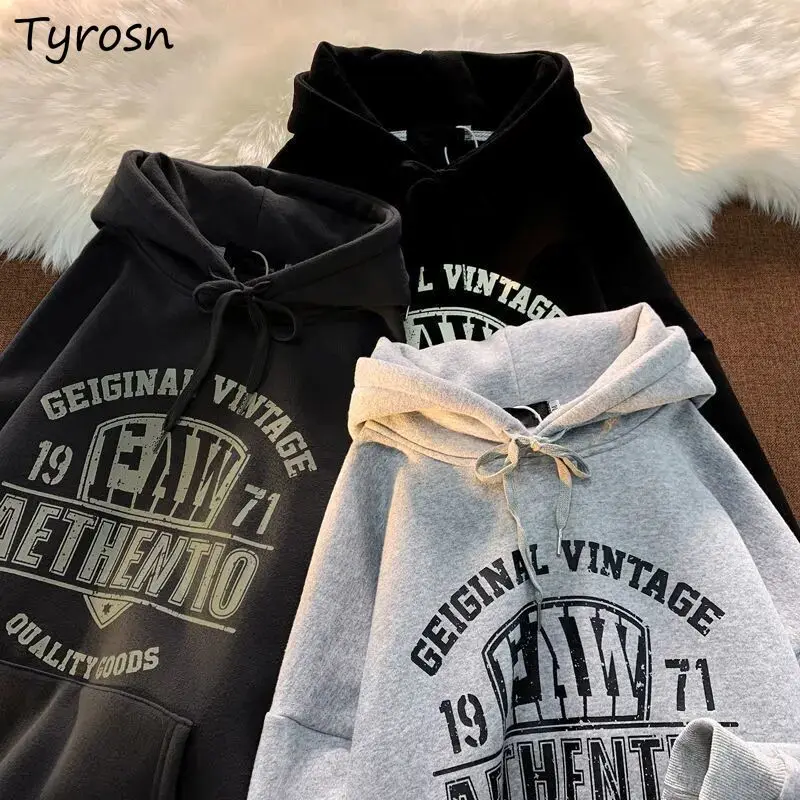 Hoodies Women Retro All-match Vintage Streetwear Front Pockets Warm Thicker Design Letter Printing Sweatshirts Couples Clothing
Hoodies Women Retro All-match Vintage Streetwear Front Pockets Warm Thicker Design Letter Printing Sweatshirts Couples Clothing