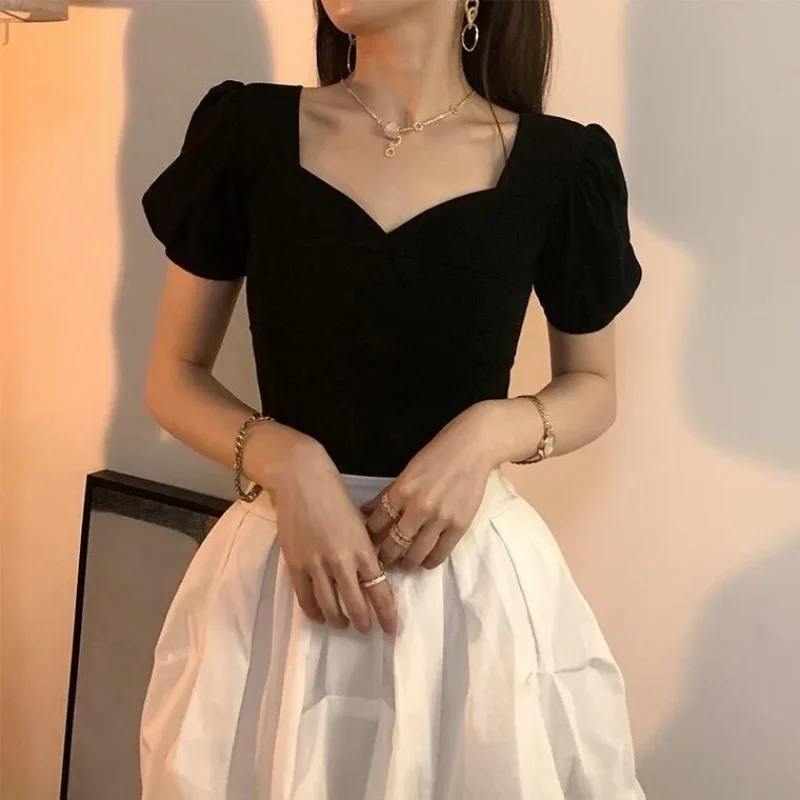 Женская Винтажная футболка с коротким рукавом и V-образным вырезом
Женская Винтажная футболка с коротким рукавом и V-образным вырезом