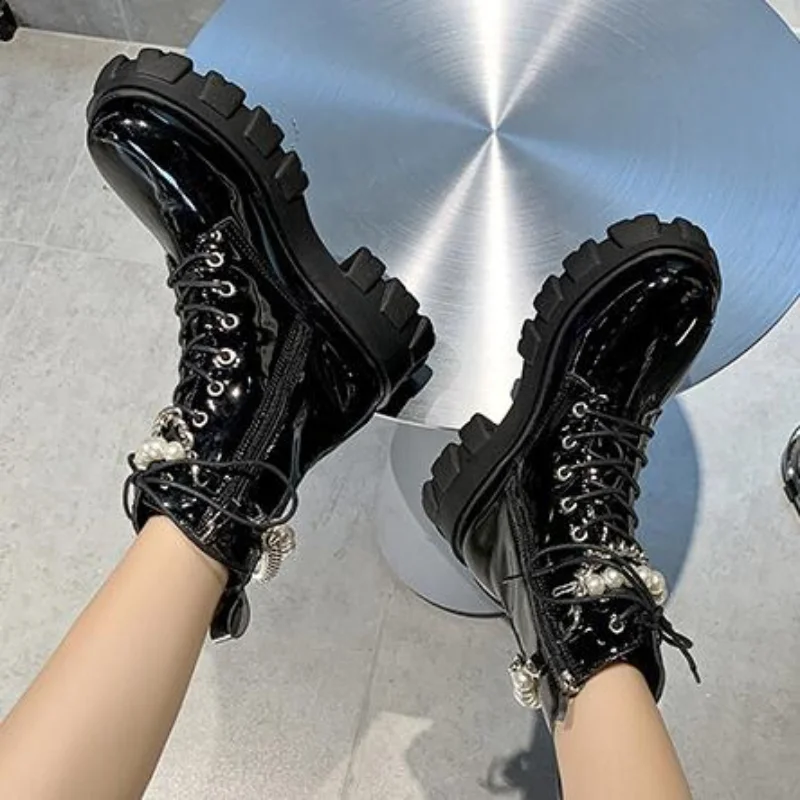 Side Zip Ankle Boots Women 2023 Platform Shoes Lady Gothic Fashion Pearl Chain Leather Motorcycle Boots Female Punk Shoes Black
Side Zip Ankle Boots Women 2023 Platform Shoes Lady Gothic Fashion Pearl Chain Leather Motorcycle Boots Female Punk Shoes Black