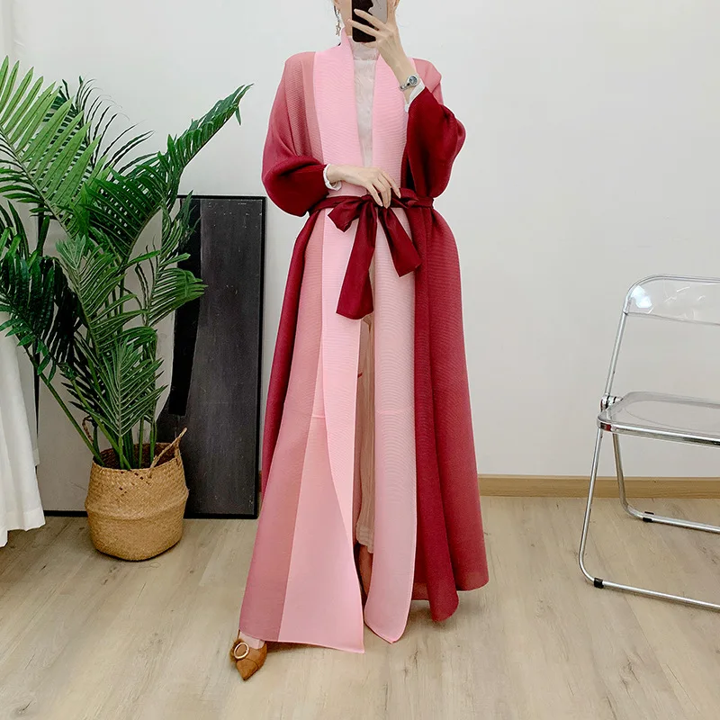 

COZOK Contrasting Colors Patchwork Pleated Trench Coat Spring New Long Sleeve Loose Big Size Stretch Casual Coat WT3086