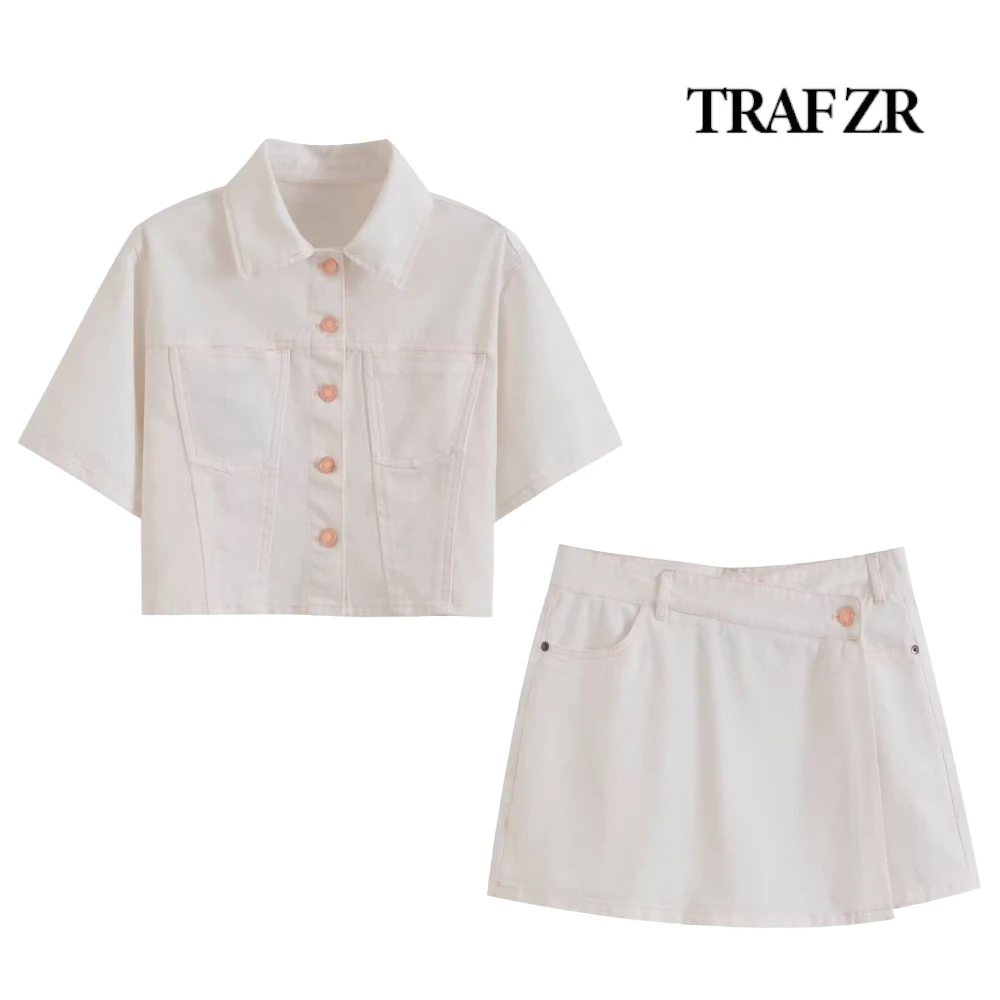 TRAF ZR Chic Ensembles Shorts Sets Women 2 Piece Denim Outfits Cropped Top Decorated Rose Gold Buttons + Side Wrap Skorts
TRAF ZR Chic Ensembles Shorts Sets Women 2 Piece Denim Outfits Cropped Top Decorated Rose Gold Buttons + Side Wrap Skorts