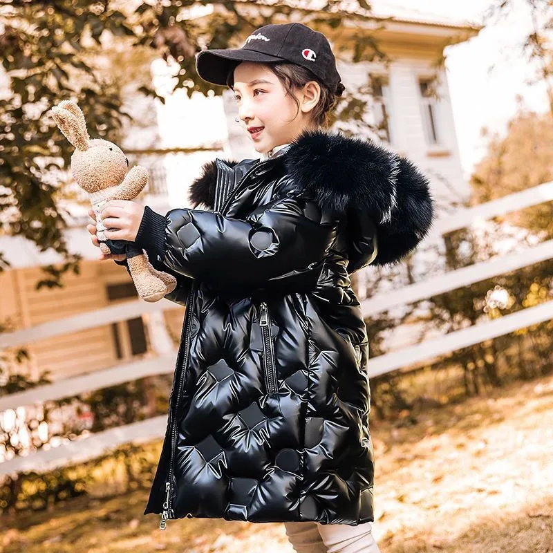 Girls Hooded Fur Collar Down Jacket Winter Kids Zipper Thick Sport Casual Glossy Fabric Long Coat Embossing Decorate Clothes New
Girls Hooded Fur Collar Down Jacket Winter Kids Zipper Thick Sport Casual Glossy Fabric Long Coat Embossing Decorate Clothes New