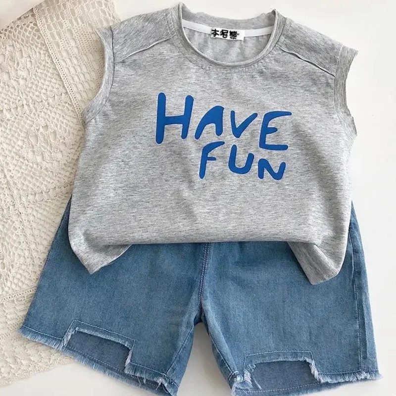 2023 Summer Kids Sets T-shirt Short Jeans Gray Cool Korea Style Fashion Soft New Design Sleeveless for Boys and Girls
2023 Summer Kids Sets T-shirt Short Jeans Gray Cool Korea Style Fashion Soft New Design Sleeveless for Boys and Girls