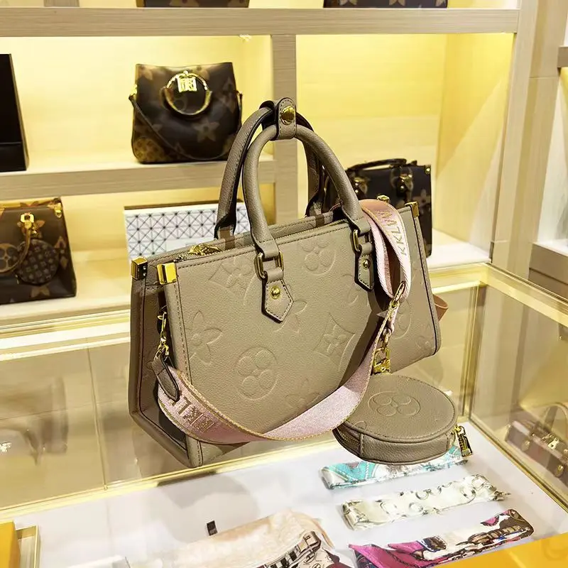 Hong Kong purchase vintage presbyched hand-held luxury leather brand authentic shoulder bag
Hong Kong purchase vintage presbyched hand-held luxury leather brand authentic shoulder bag