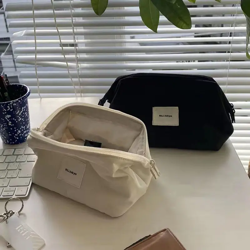 Advanced Minimalist Fashion Nylon Makeup Bag Large Capacity Storage Portable Pencil Cases Cool School Supplies Korean Stationery
Advanced Minimalist Fashion Nylon Makeup Bag Large Capacity Storage Portable Pencil Cases Cool School Supplies Korean Stationery