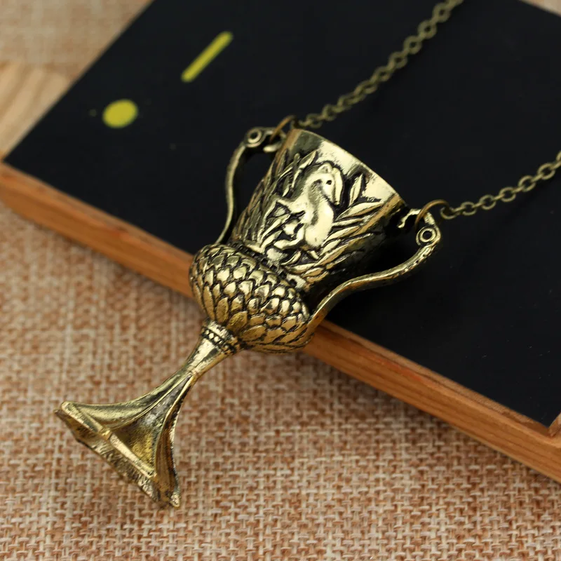 Harry Potter Horcrux Hufflepuff's Cup Necklace Fashion Metal Necklace Lord Voldemort Hermione Cosplay Friend Birthday Gift
Harry Potter Horcrux Hufflepuff's Cup Necklace Fashion Metal Necklace Lord Voldemort Hermione Cosplay Friend Birthday Gift