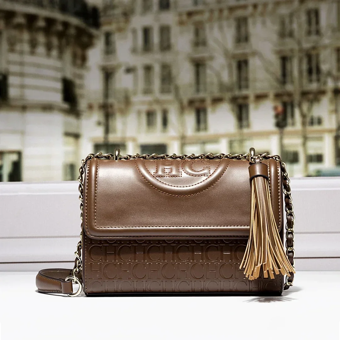 Real Cowhide Luxury Brand 2024 New Solid Color Fashion Ladies Letter CHCH Single Shoulder Messenger Bag Purses And Handbags
Real Cowhide Luxury Brand 2024 New Solid Color Fashion Ladies Letter CHCH Single Shoulder Messenger Bag Purses And Handbags
