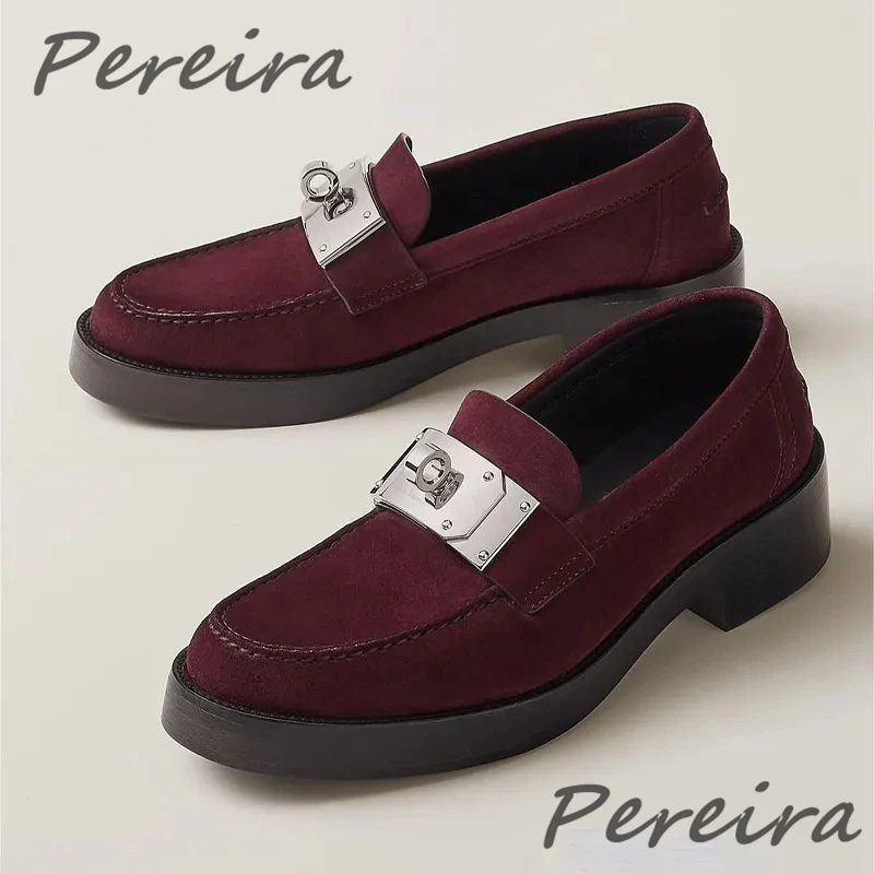 Classic Style Casual Men Shoes New Frosted Surface Metal Button Slip On Loafers Genuine Leather Round Toe Party Formal Shoes
Classic Style Casual Men Shoes New Frosted Surface Metal Button Slip On Loafers Genuine Leather Round Toe Party Formal Shoes