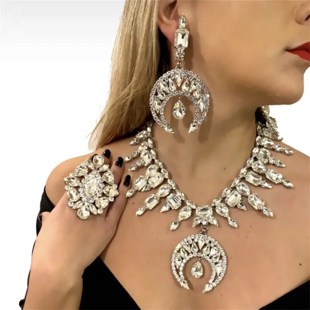 3 PCS /Set Crystal Big Moon Pendant Choker Necklaces Earrings Ring Women Jewelry Sets Crystal Tassel Large Collar Bib Necklace
3 PCS /Set Crystal Big Moon Pendant Choker Necklaces Earrings Ring Women Jewelry Sets Crystal Tassel Large Collar Bib Necklace