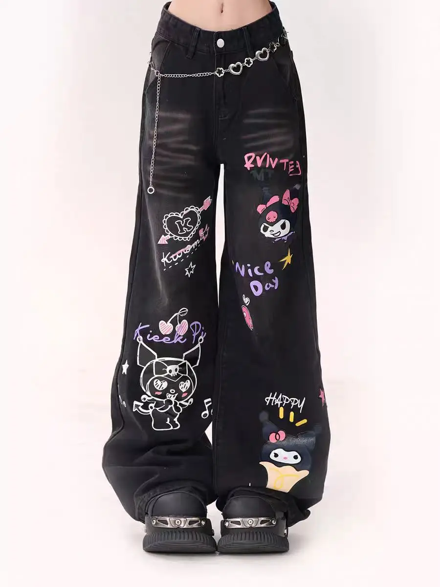 Джинсы Sanrio женские с завышенной талией, винтажные свободные узкие джинсы с принтом микро-рога и мультипликационным принтом Kuromi, штаны с широкими штанинами для девушек, в американском стиле, на лето
Джинсы Sanrio женские с завышенной талией, винтажные свободные узкие джинсы с принтом микро-рога и мультипликационным принтом Kuromi, штаны с широкими штанинами для девушек, в американском стиле, на лето