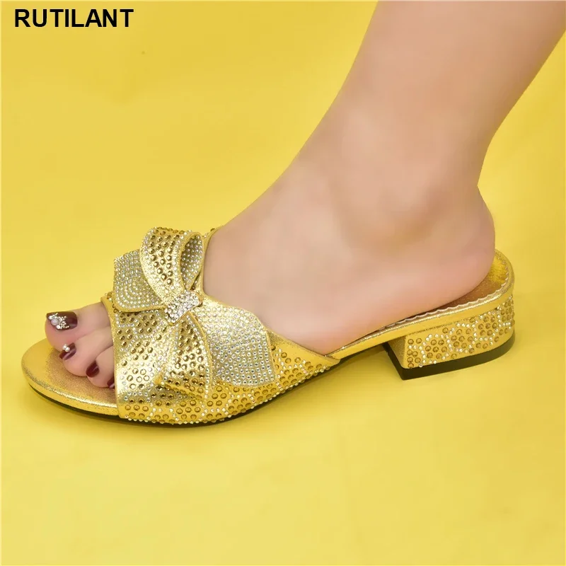 Plus Size Glitter Studs Bow-tie Round Toe Classical Design Luxury Women Pumps Low Heels Dress Party Shoes Rhinestone Women Pumps
Plus Size Glitter Studs Bow-tie Round Toe Classical Design Luxury Women Pumps Low Heels Dress Party Shoes Rhinestone Women Pumps