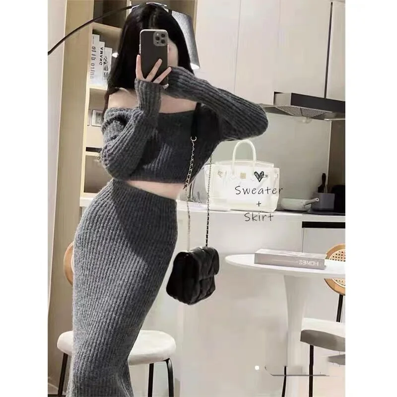 Осень 2023, элегантный вязаный комплект из 2 предметов, Женский офисный свитер, блузка и облегающая юбка средней длины, Модный женский костюм в Корейском стиле
Осень 2023, элегантный вязаный комплект из 2 предметов, Женский офисный свитер, блузка и облегающая юбка средней длины, Модный женский костюм в Корейском стиле