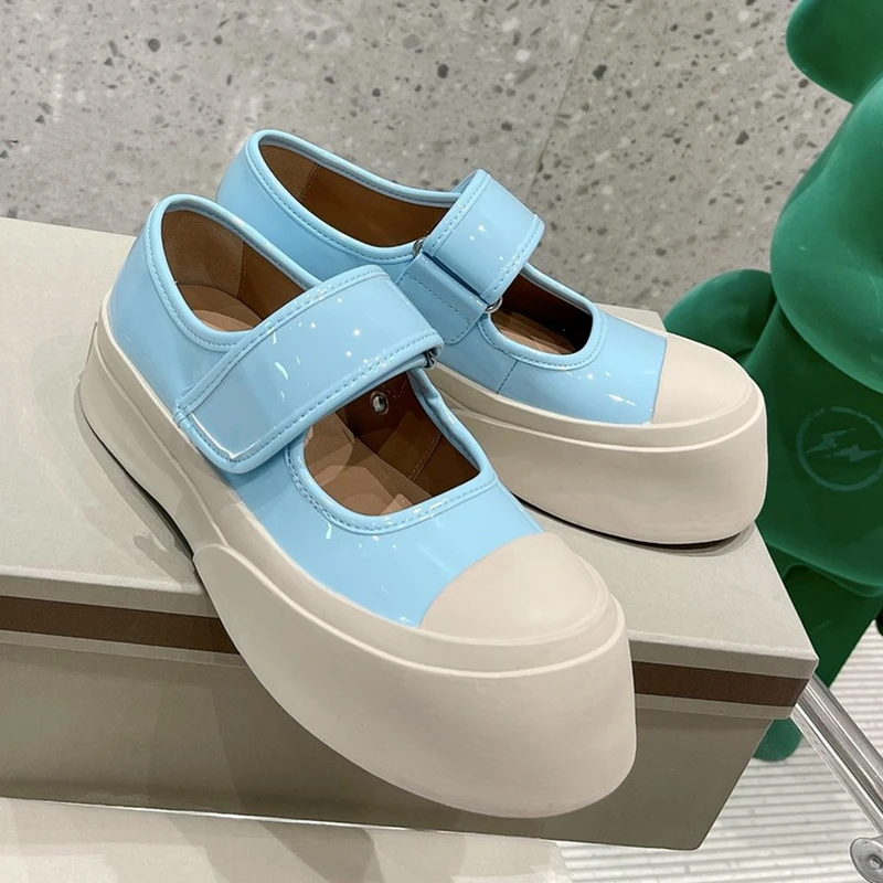 Platform cowhide women shoes buckle thick soled Mary Jane shoes lined with sheepskin Spring Autumn Pumps High quality
Platform cowhide women shoes buckle thick soled Mary Jane shoes lined with sheepskin Spring Autumn Pumps High quality