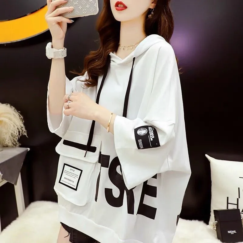 2023 Autumn New Womens Short Sleeve Hoodies Loose Hooded T-shirt Korean Sweatshirt Harajuku Hoodie Womens Y2k Tops
2023 Autumn New Womens Short Sleeve Hoodies Loose Hooded T-shirt Korean Sweatshirt Harajuku Hoodie Womens Y2k Tops
