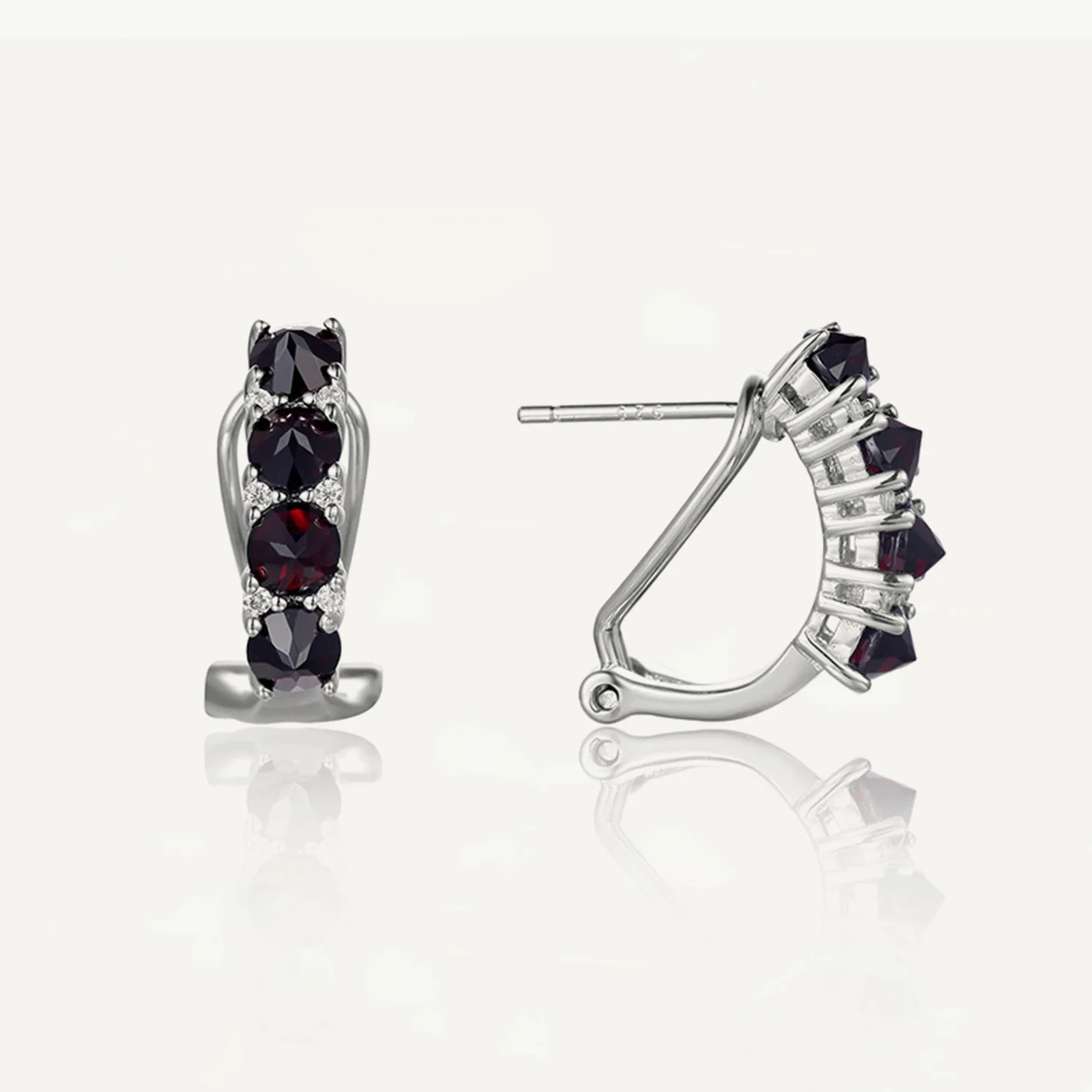 GEM'S BALLET Round Natural Black Garnet Lever Back Fastening Statement Earrings 925 Sterling Silver Gemstone Earrings For Women
GEM'S BALLET Round Natural Black Garnet Lever Back Fastening Statement Earrings 925 Sterling Silver Gemstone Earrings For Women
