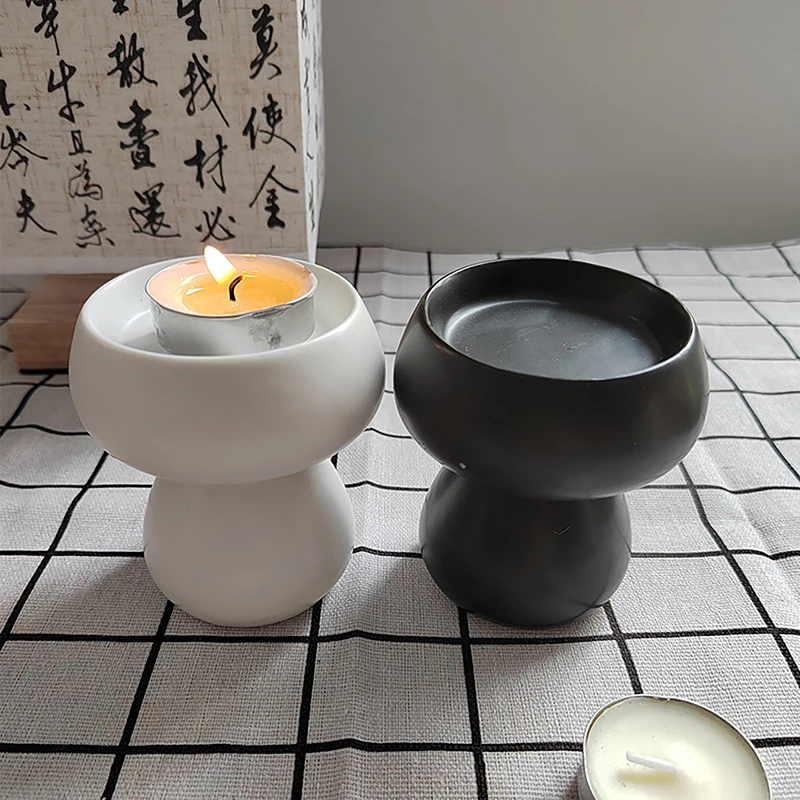 

Retro Nordic Black And White Ceramic Candlestick Decoration Simple Tabletop Candle Holder Ornament Home Advanced Soft Decoration