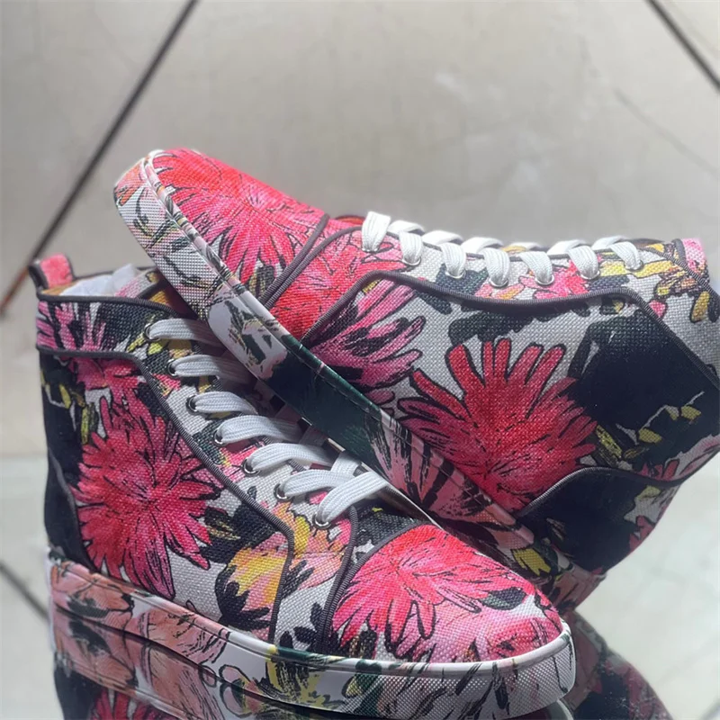 Luxury Designer Multicolored Leather Floral Print Red Bottoms High Top Shoes For Men Casual Flats Loafers Women Wedding Sneakers
Luxury Designer Multicolored Leather Floral Print Red Bottoms High Top Shoes For Men Casual Flats Loafers Women Wedding Sneakers