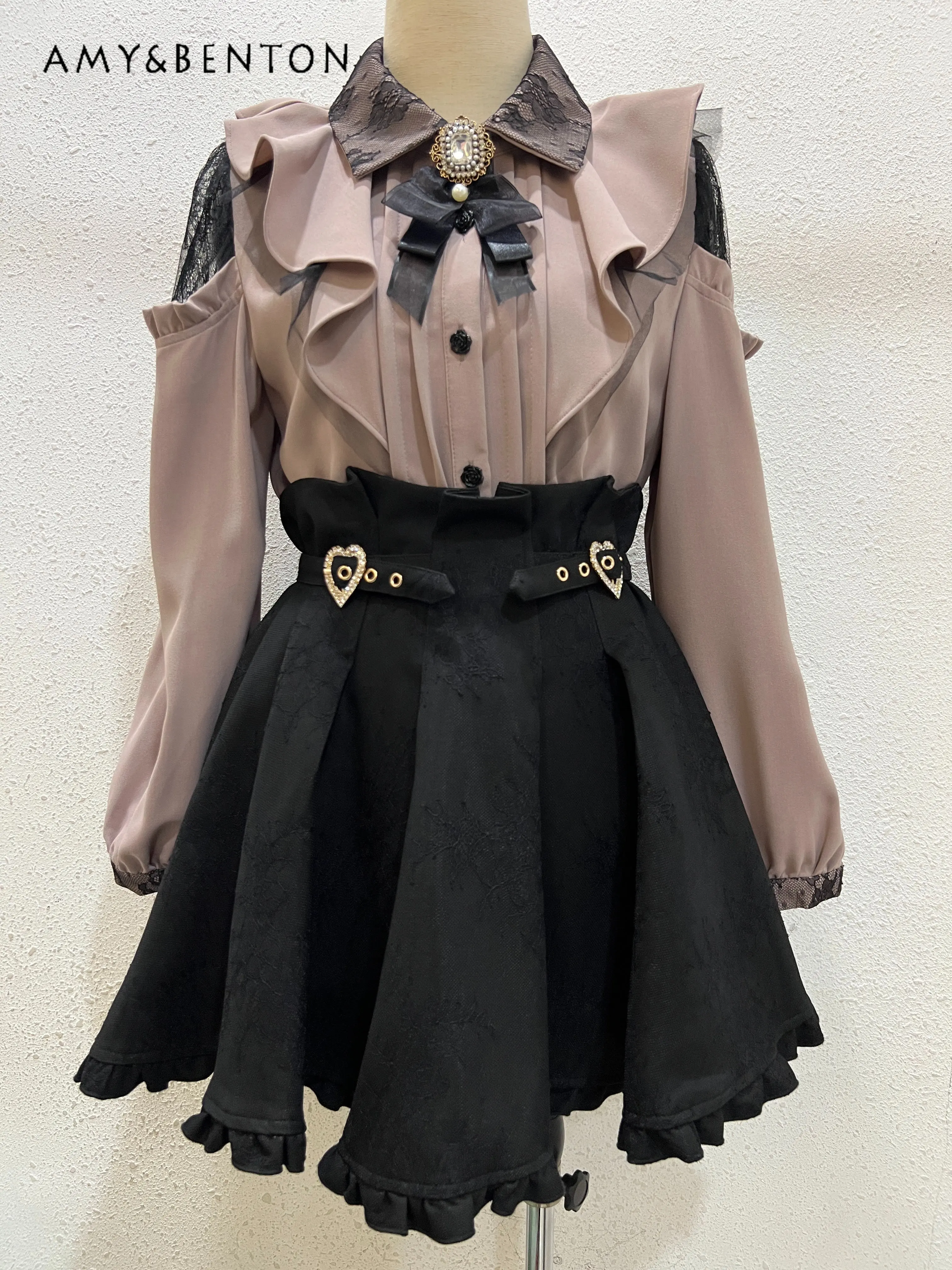 Japanese Lolita Off-Shoulder Lace Stitching Shirt for Women Pearl Rhinestone Bow Tie Blouses Female Long Sleeve Casual Shirt Top
Japanese Lolita Off-Shoulder Lace Stitching Shirt for Women Pearl Rhinestone Bow Tie Blouses Female Long Sleeve Casual Shirt Top