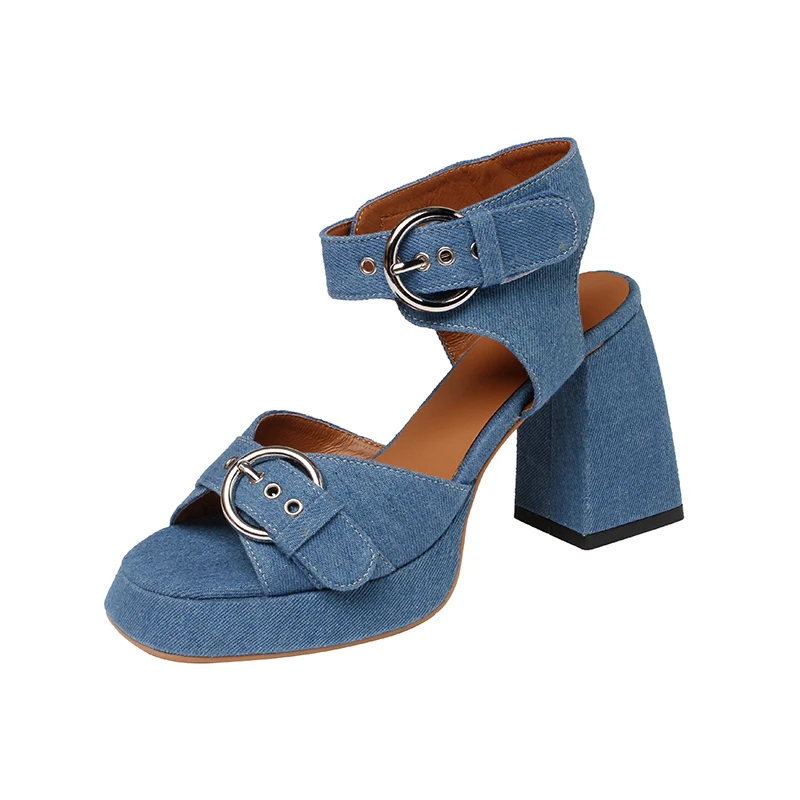 Женские сандалии 2023, летние роскошные женские джинсовые туфли на высоком квадратном каблуке
Женские сандалии 2023, летние роскошные женские джинсовые туфли на высоком квадратном каблуке
