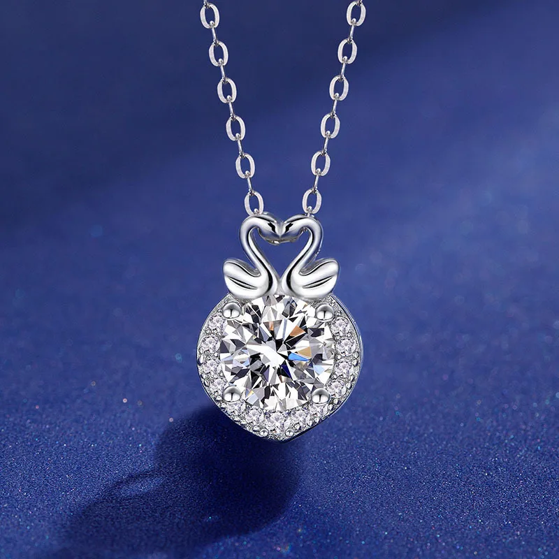 D color 925 sterling silver Love double Swan Necklace Chain excellent cut through the diamond test Mossan stone 1CT carat boutiq
D color 925 sterling silver Love double Swan Necklace Chain excellent cut through the diamond test Mossan stone 1CT carat boutiq