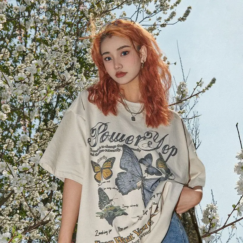 cotton American retro butterfly summer short-sleeved T-shirt women's unisex design niche trendy brand ins tops women's clothing
cotton American retro butterfly summer short-sleeved T-shirt women's unisex design niche trendy brand ins tops women's clothing